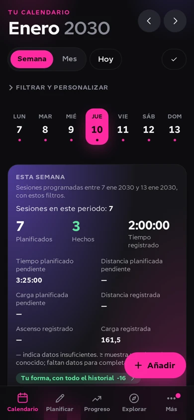 Calendario de WODira Peak con sesiones de fuerza, carrera y entrenamiento híbrido.